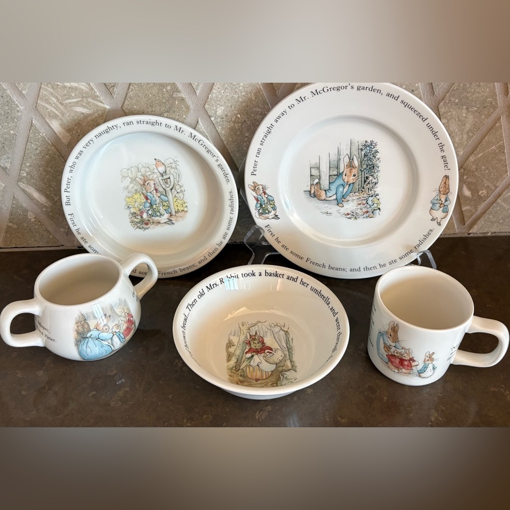 Wedgwood Peter Rabbit 5 Piece Set 1993 Beatrix Potter McGregor's Garden England